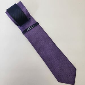 Roundtree & Yorke Trademark Purple/Black Herringbone 100% Silk Necktie 59x3 NWT